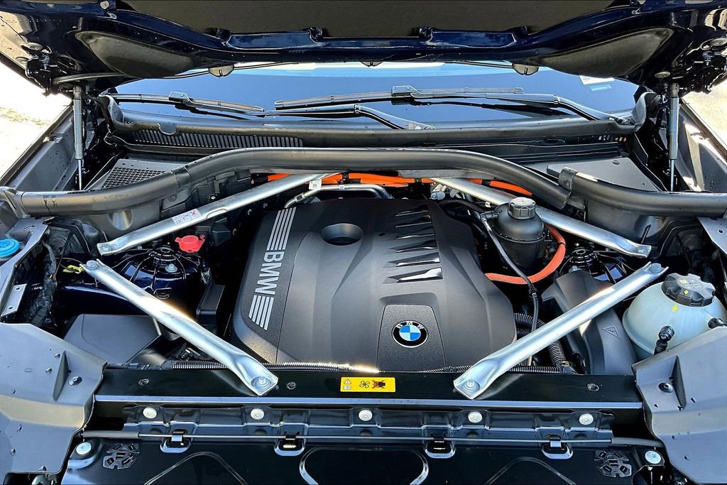 Used 2024 BMW X5 xDrive50e w/ Premium Package image 30