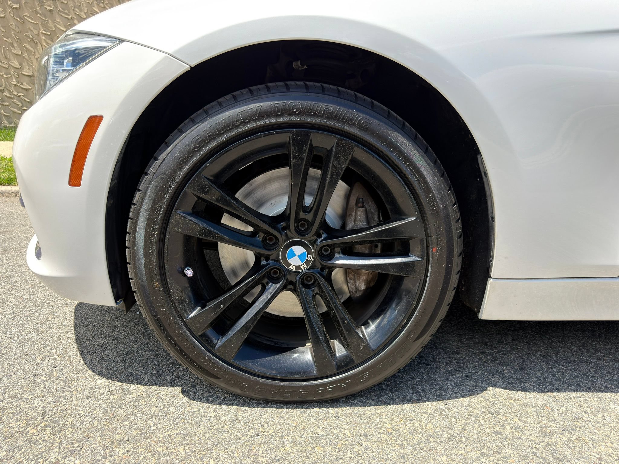 Used 2017 BMW 340i xDrive Sedan AWD/4WD image 24