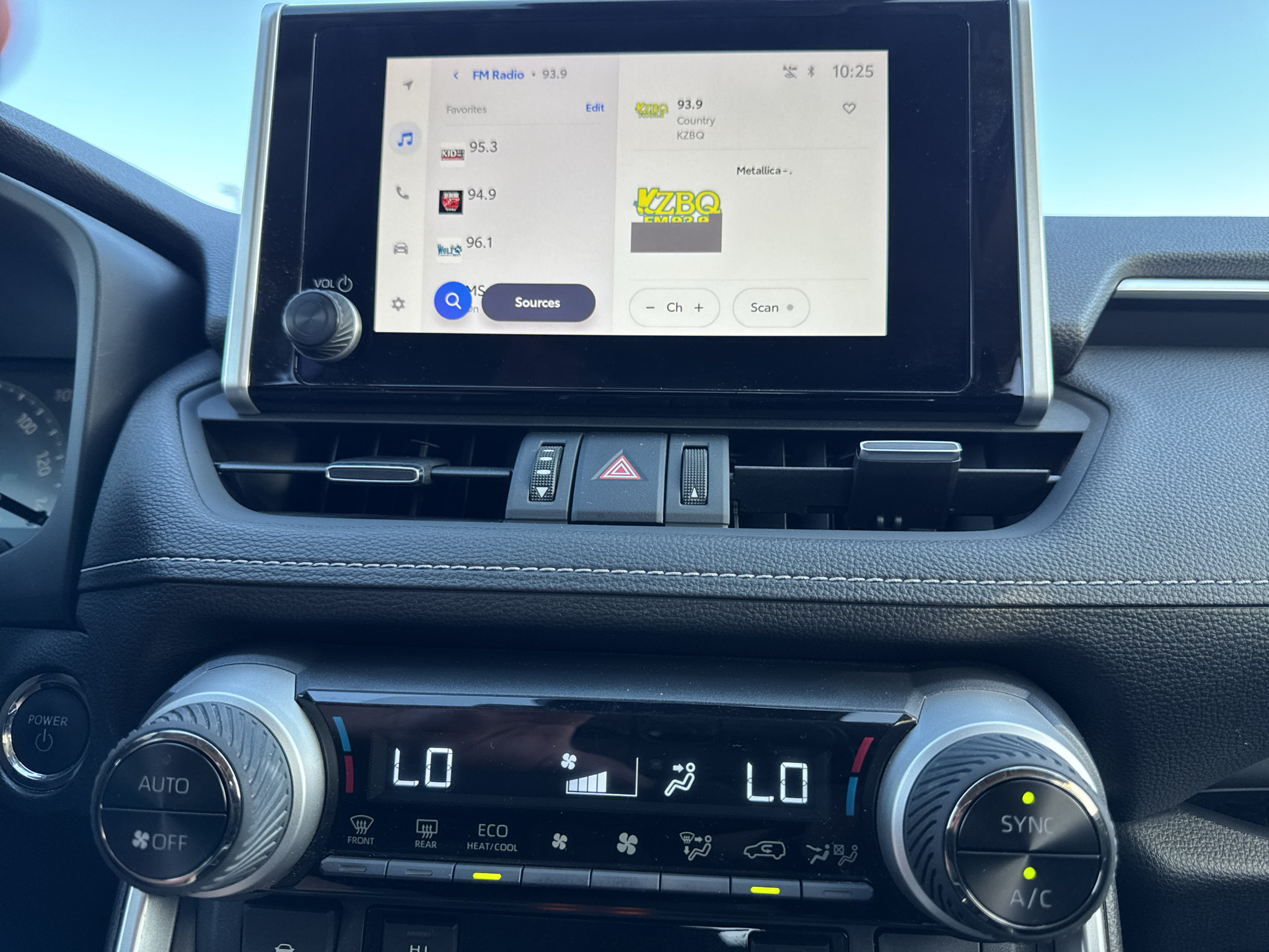 Certified 2025 Toyota RAV4 XLE Premium w/ Weather Package AWD/4WD image 19