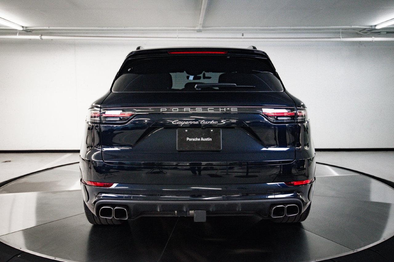 Certified 2022 Porsche Cayenne Turbo S AWD/4WD image 6