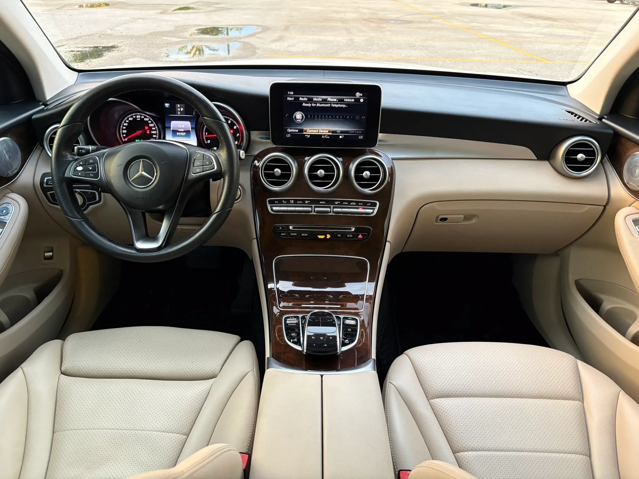 Used 2017 Mercedes-Benz GLC 300 4MATIC image 34