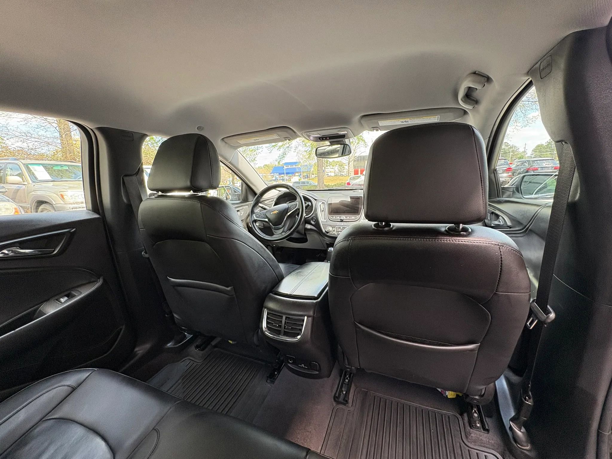 Used 2017 Chevrolet Malibu LT w/ Leather Package image 18