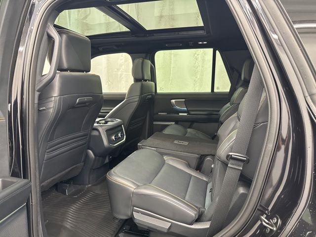 Used 2025 Ford Expedition Tremor AWD/4WD image 19
