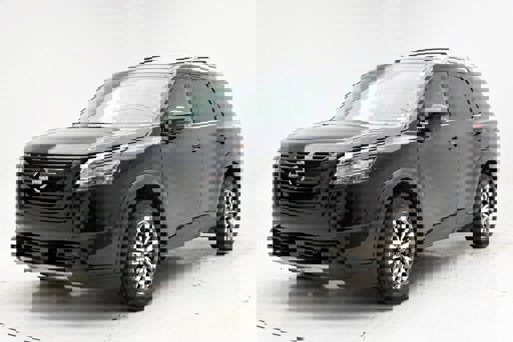 Used 2024 Nissan Pathfinder SL w/ Black Appearance Package video 2