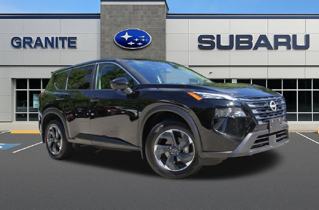 Used 2025 Nissan Rogue SV AWD/4WD image 3