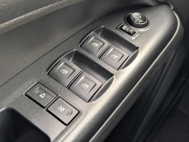 Used 2022 Chevrolet Colorado LT RWD image 25