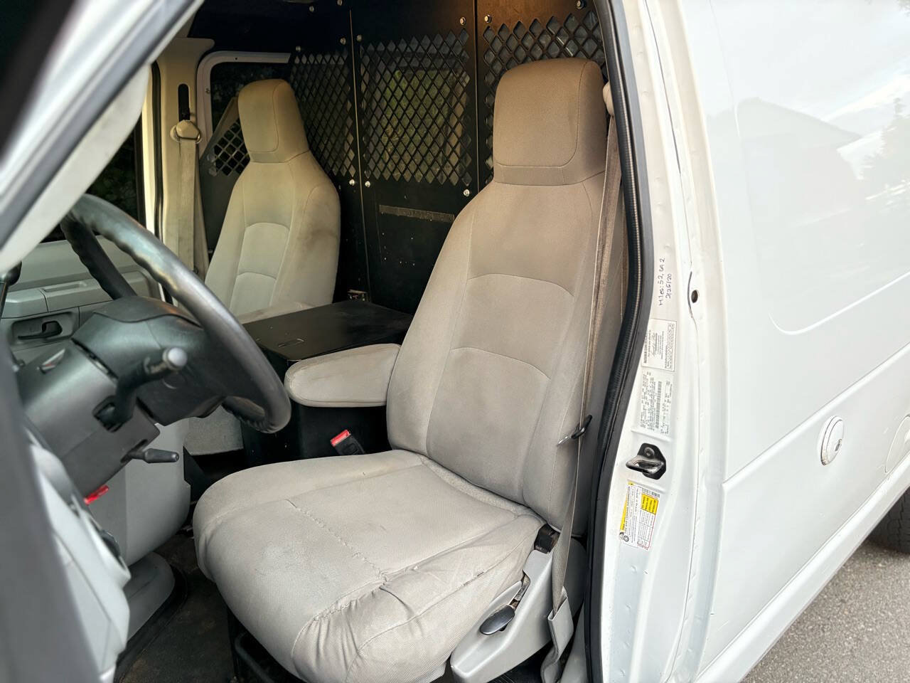 Used 2012 Ford E-150 and Econoline 150 RWD image 8