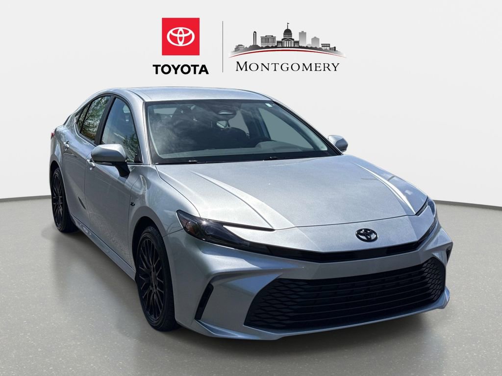 Used 2025 Toyota Camry LE image 1