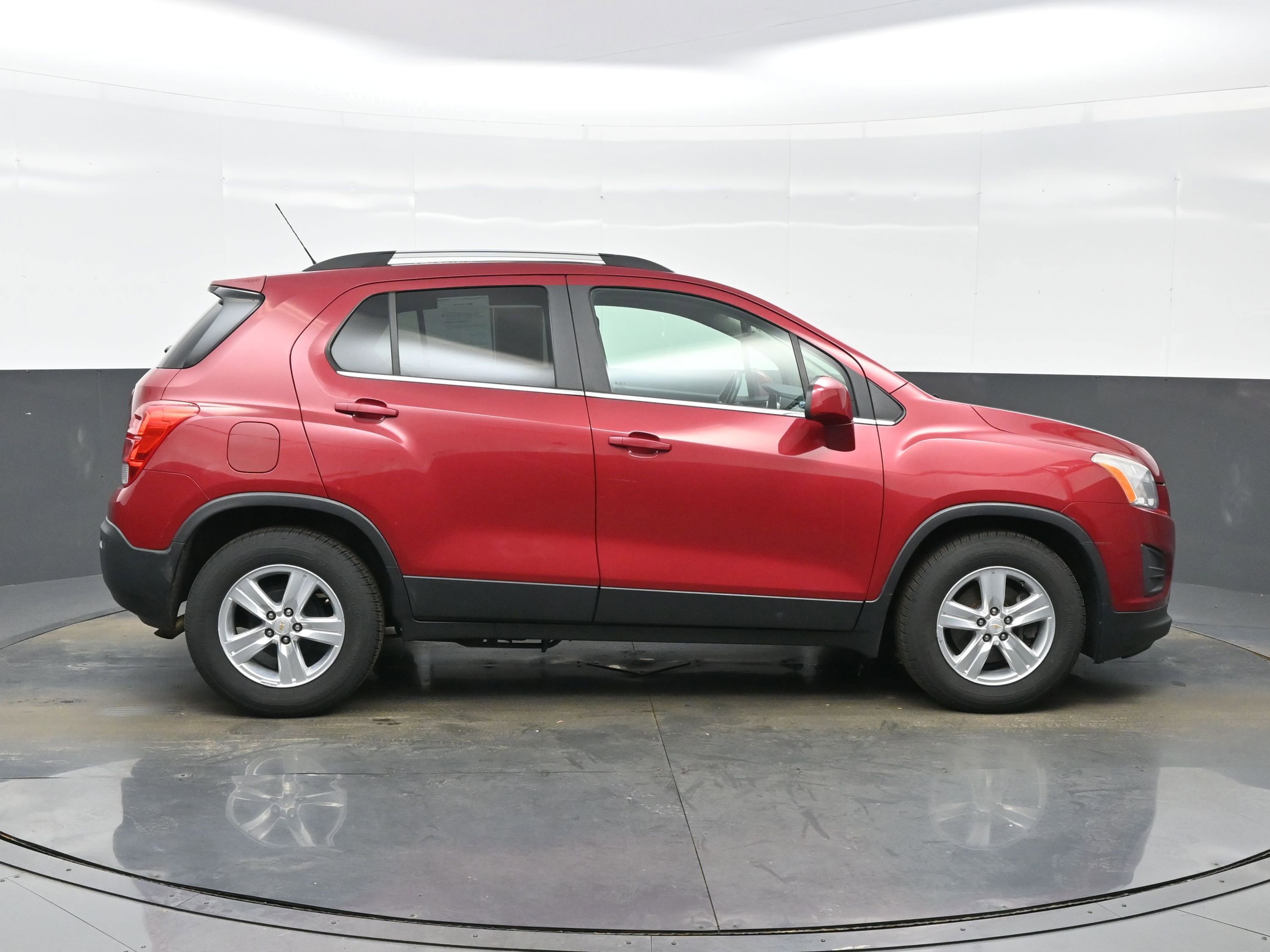 Used 2015 Chevrolet Trax LT w/ LT Plus Package FWD image 7