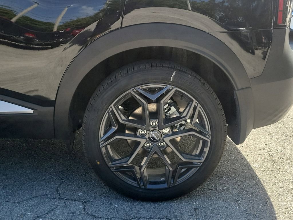 New 2026 Nissan Kicks SR image 8