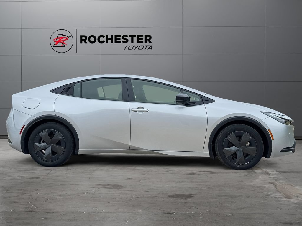 Used 2024 Toyota Prius Prime FWD image 6