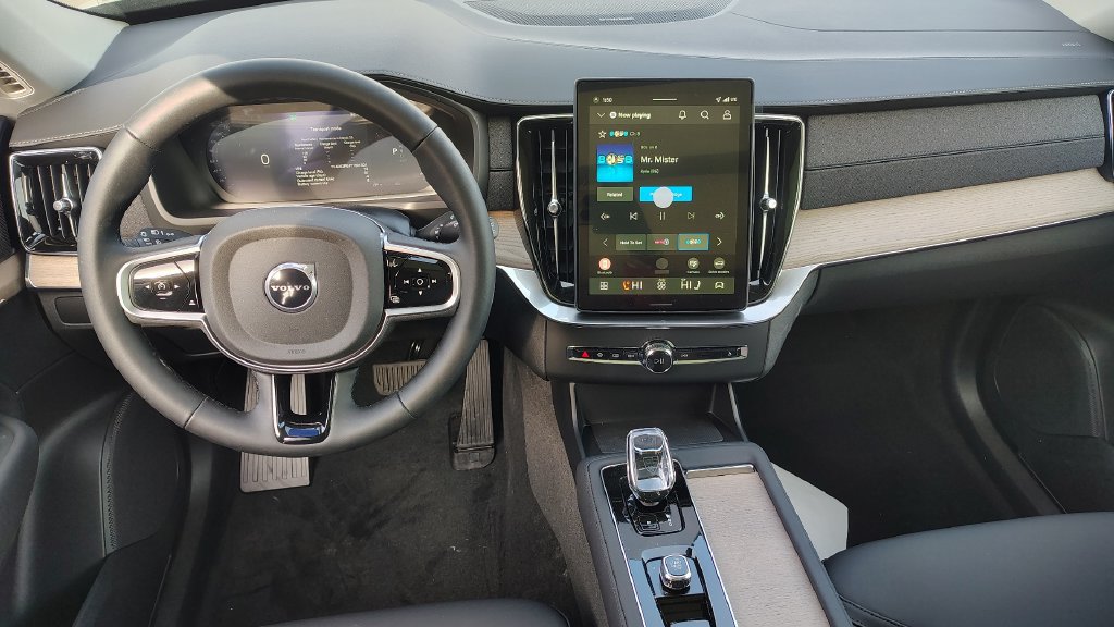 New 2026 Volvo XC90 B6 Plus AWD/4WD image 12