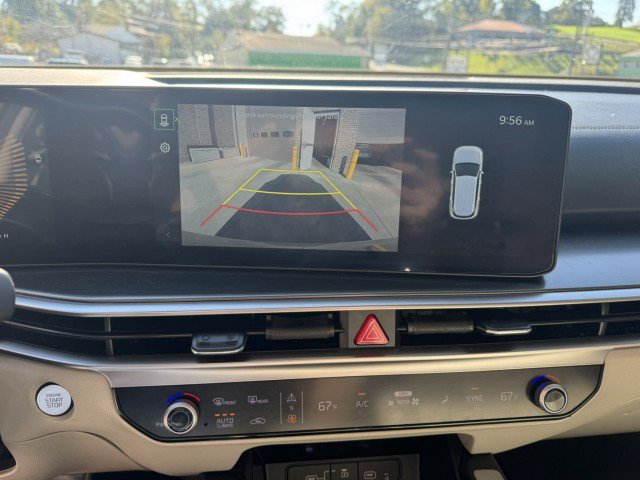 Used 2025 Kia Sorento S w/ Panoramic Sunroof Package FWD image 16