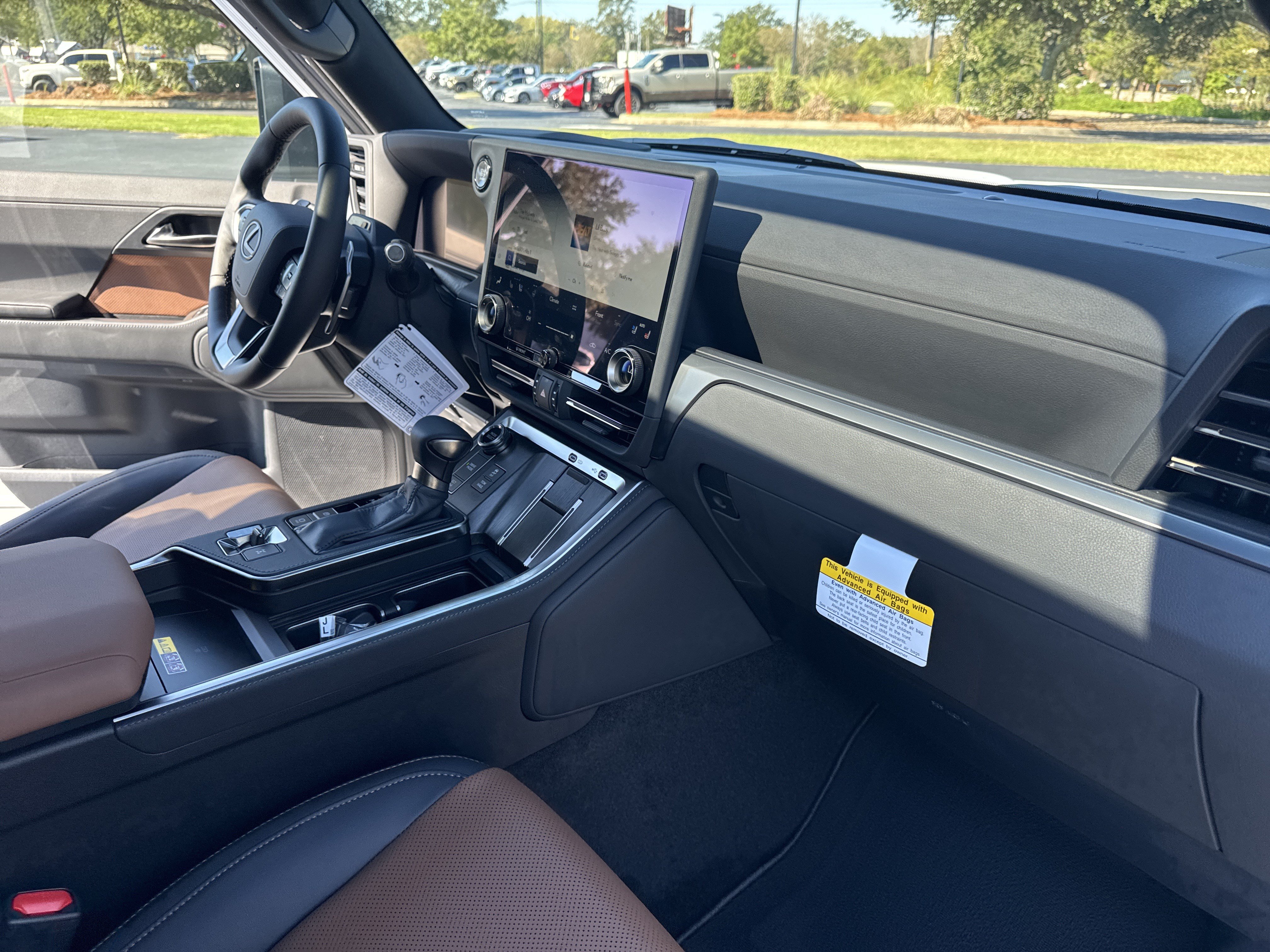 Used 2026 Lexus GX 550 w/ Cold Area Package AWD/4WD image 36