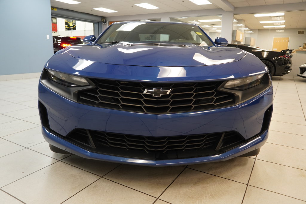 Used 2021 Chevrolet Camaro LT RWD image 12