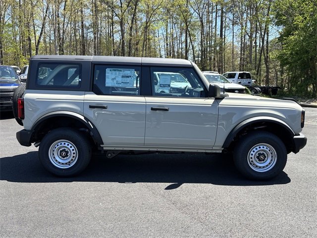 New 2025 Ford Bronco 4-Door image 9
