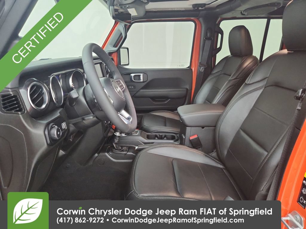 Used 2023 Jeep Wrangler Unlimited Sahara AWD/4WD image 18