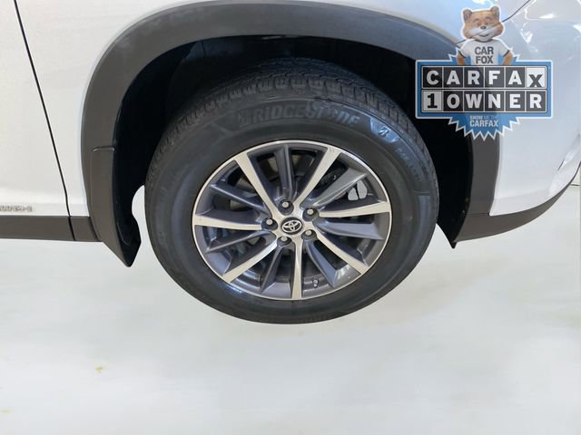 Used 2019 Toyota Highlander XLE image 16