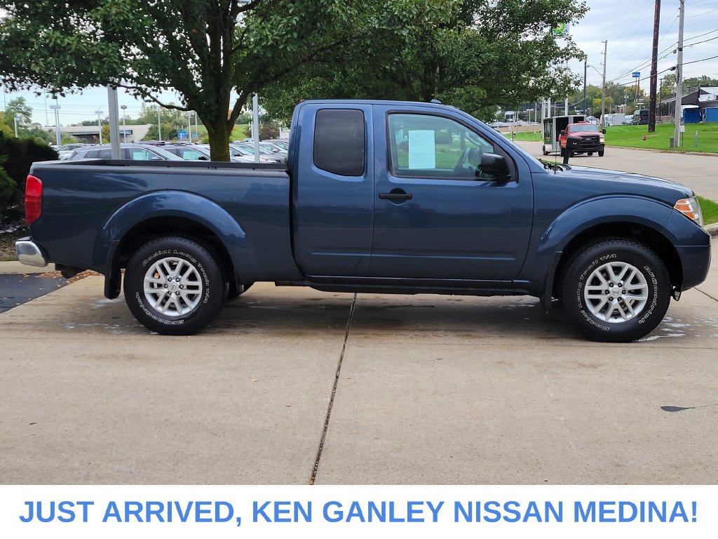Used 2016 Nissan Frontier SV w/ SV Value Truck Package AWD/4WD image 2