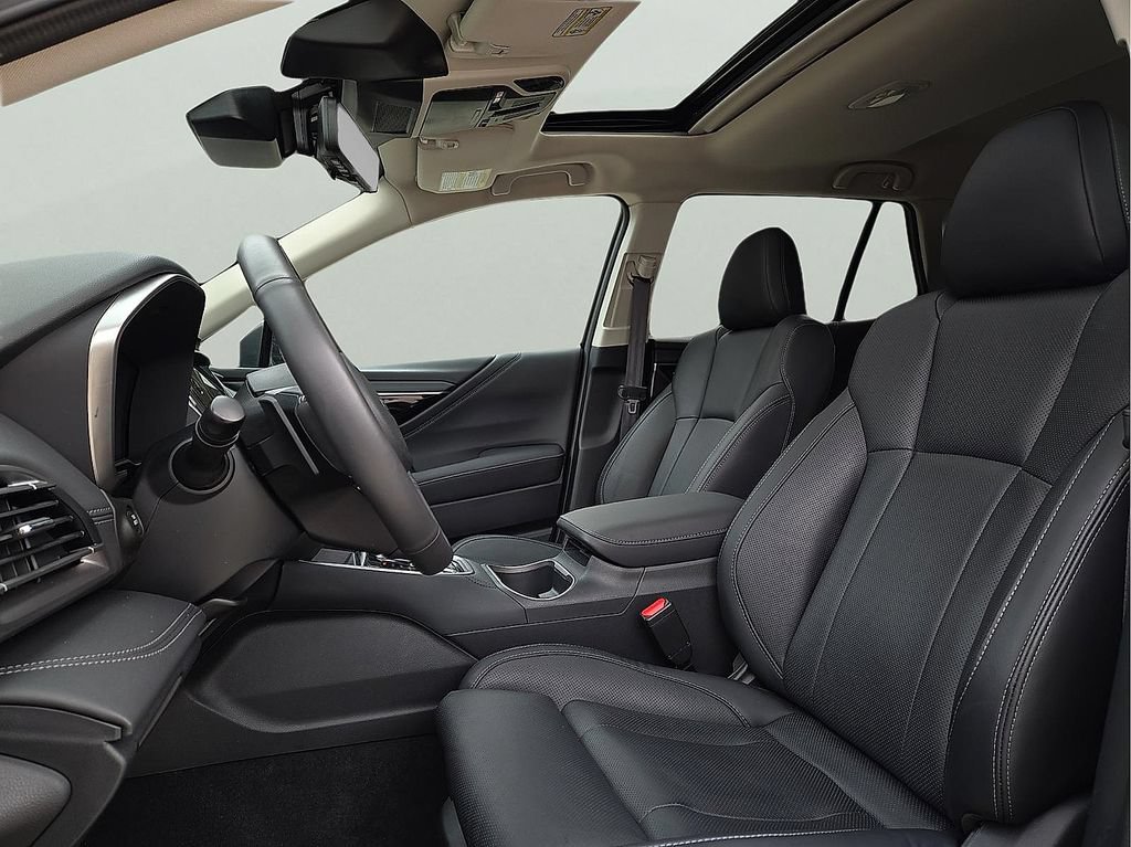 Certified 2025 Subaru Outback Touring AWD/4WD image 27