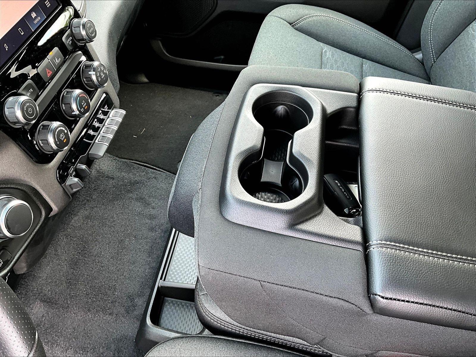 New 2026 RAM 1500 Express AWD/4WD image 12