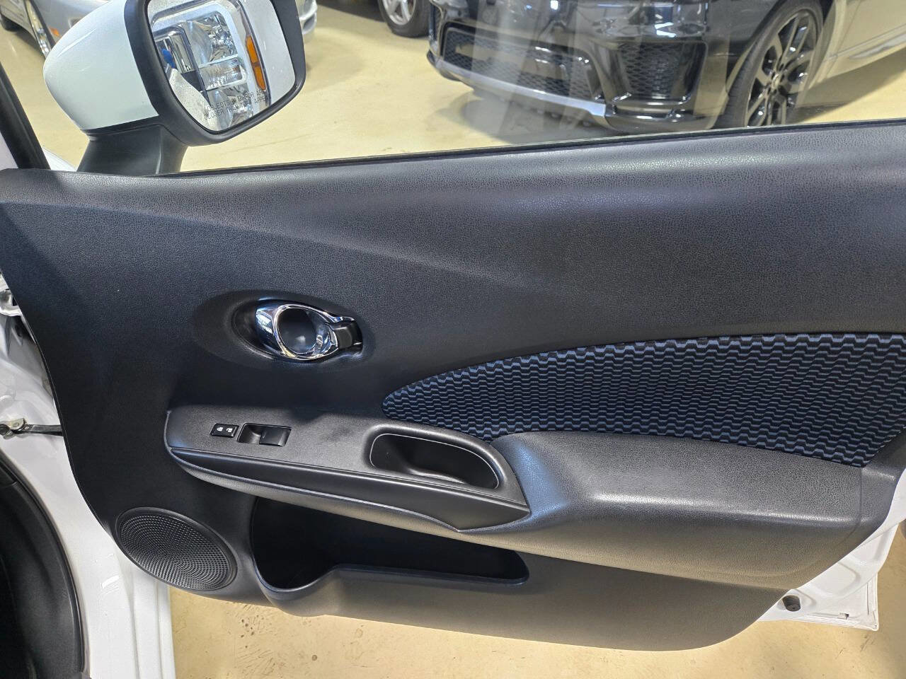 Used 2016 Nissan Versa Note SV image 16