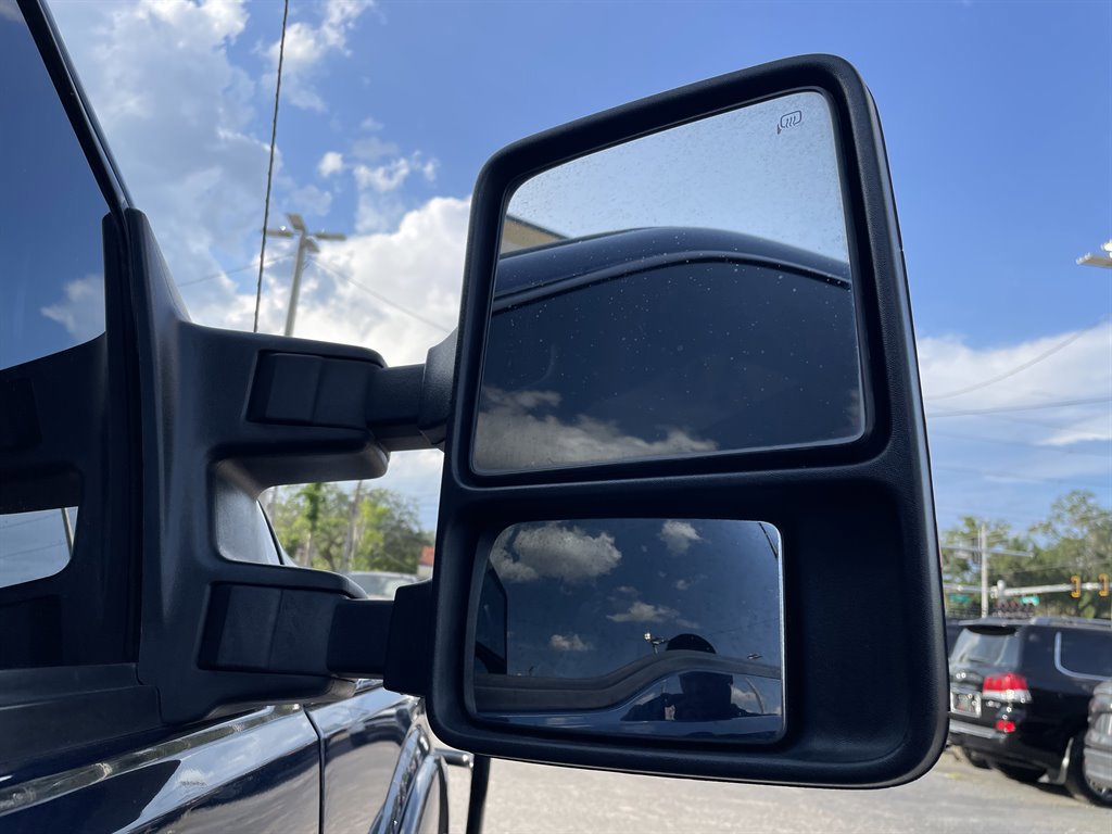 Used 2015 Ford F250 Lariat w/ Lariat Ultimate Package image 35