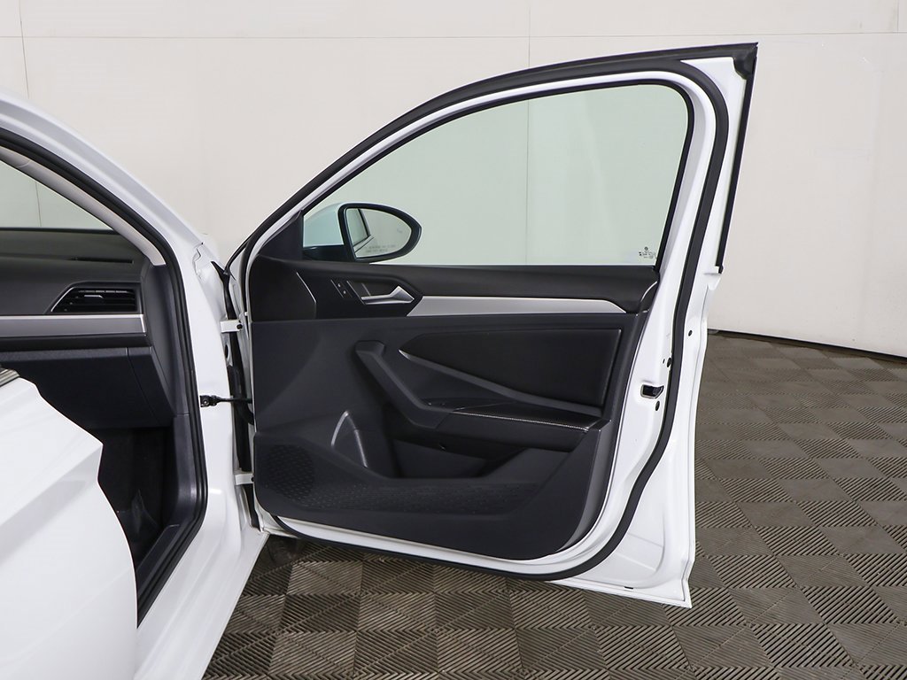 Used 2024 Volkswagen Jetta S image 17