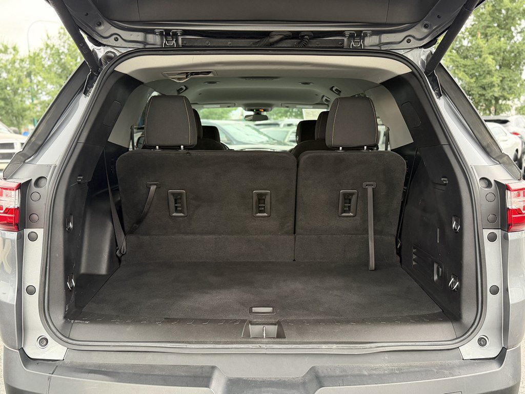 Used 2021 Chevrolet Traverse LT AWD/4WD image 19