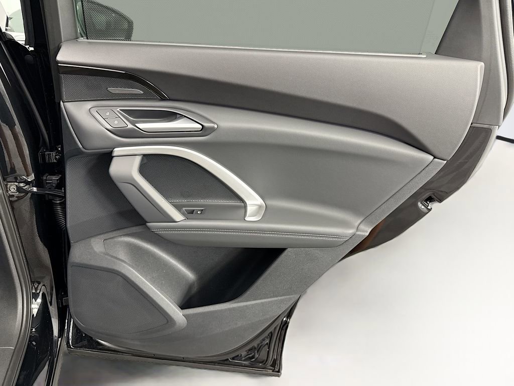 Used 2025 Audi Q5 Premium Plus w/ Premium Plus image 28