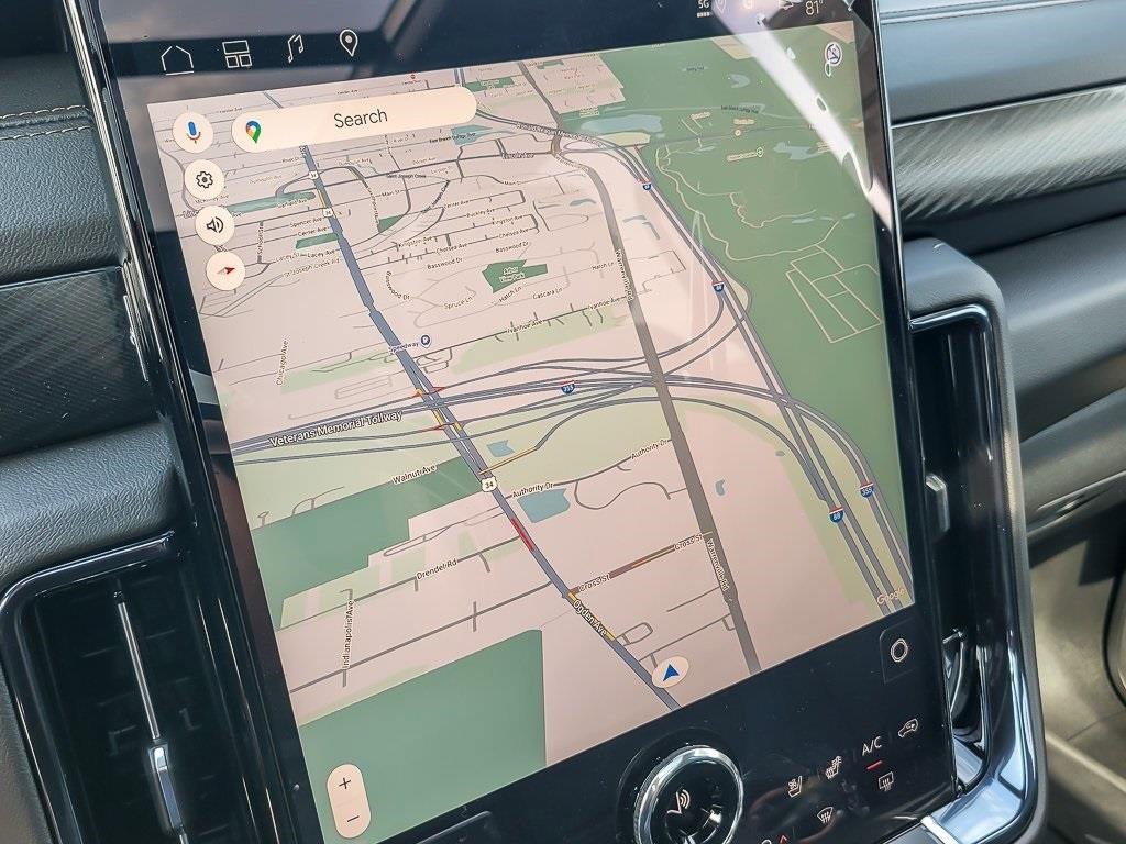 New 2026 GMC Yukon AT4 w/ AT4 Premium Package image 16