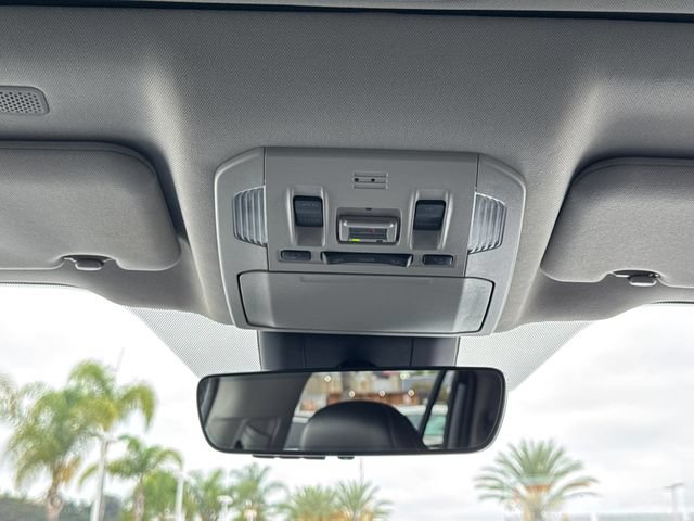 Certified 2021 Toyota Highlander Limited FWD image 25