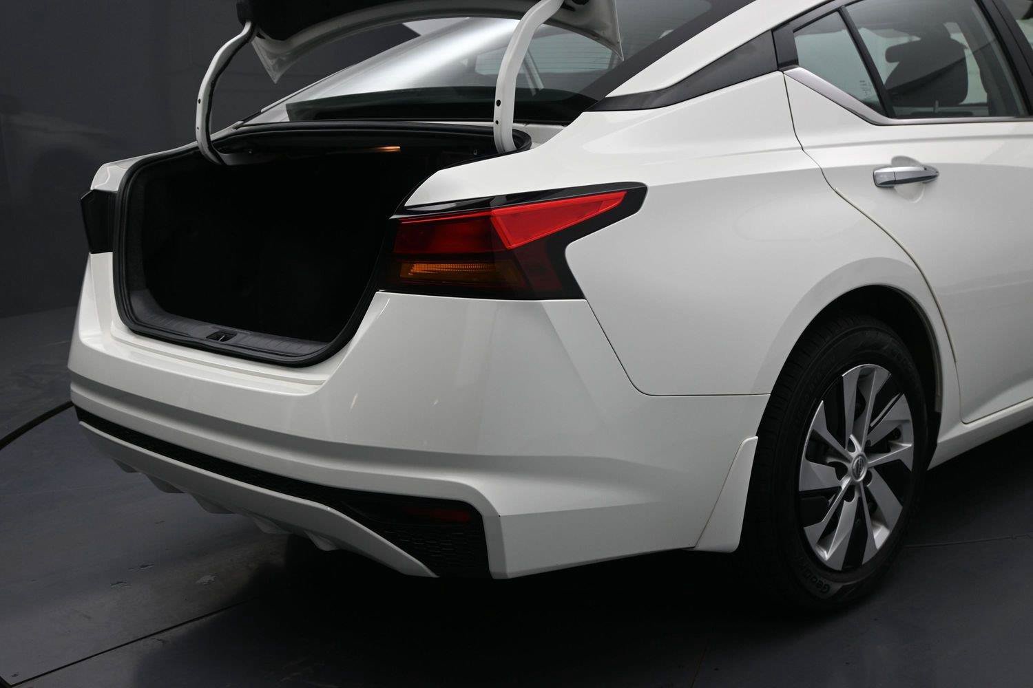Certified 2022 Nissan Altima 2.5 S FWD image 14