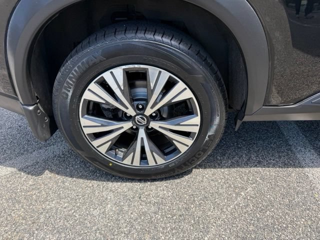 Used 2021 Nissan Rogue SV w/ Premium Package AWD/4WD image 11