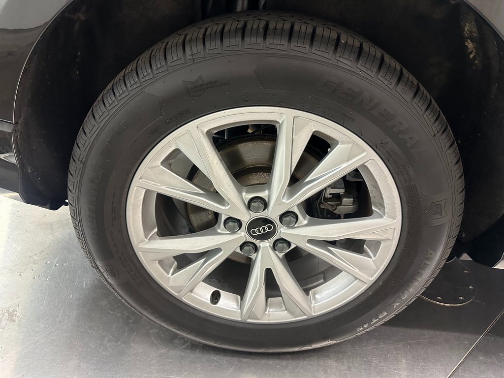 Used 2024 Audi Q3 2.0T Premium image 34