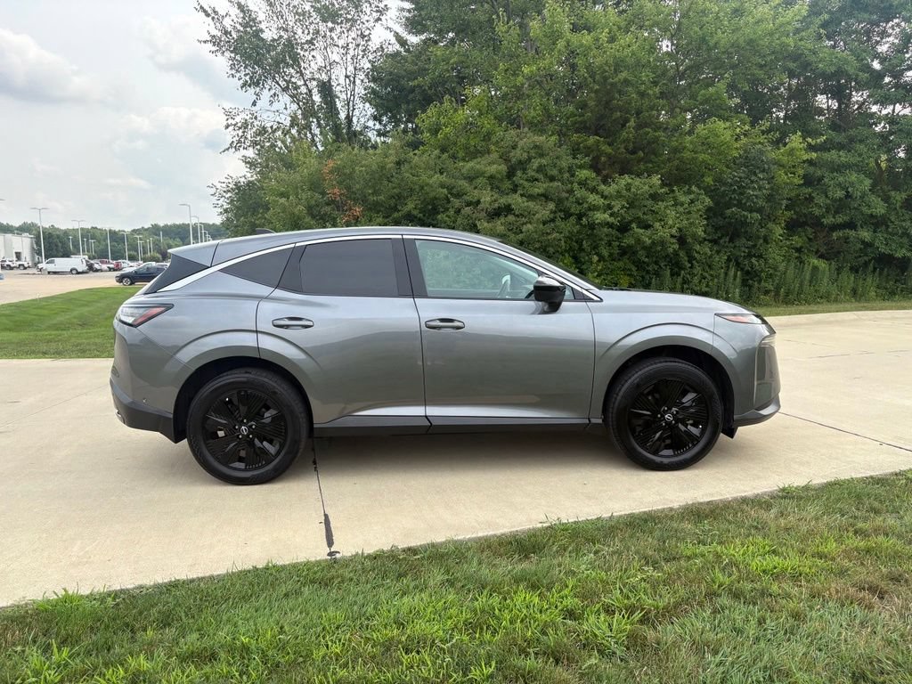 Used 2025 Nissan Murano SV AWD/4WD image 10