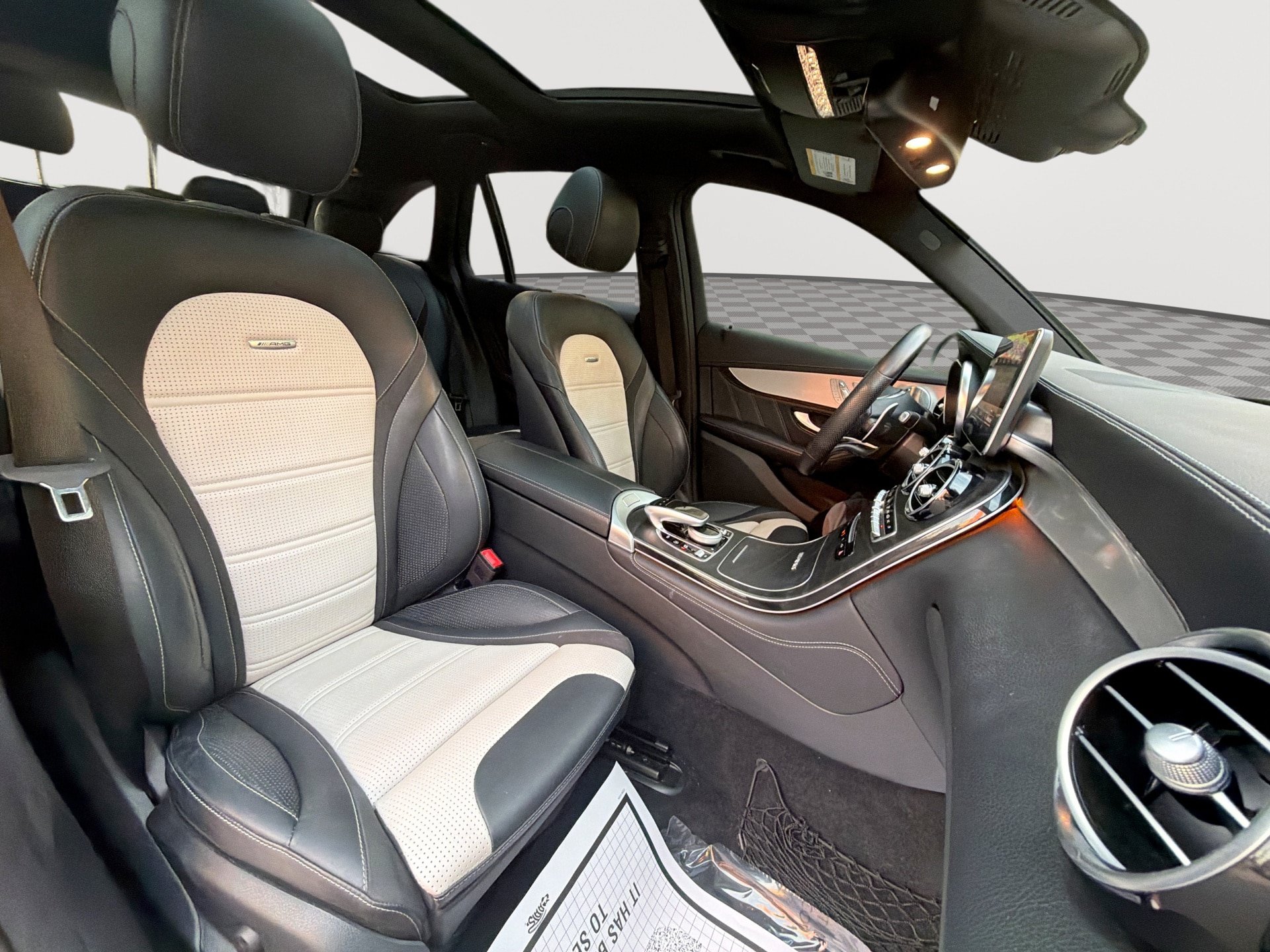 Used 2019 Mercedes-Benz GLC 63 AMG 4MATIC w/ Multimedia Package image 28