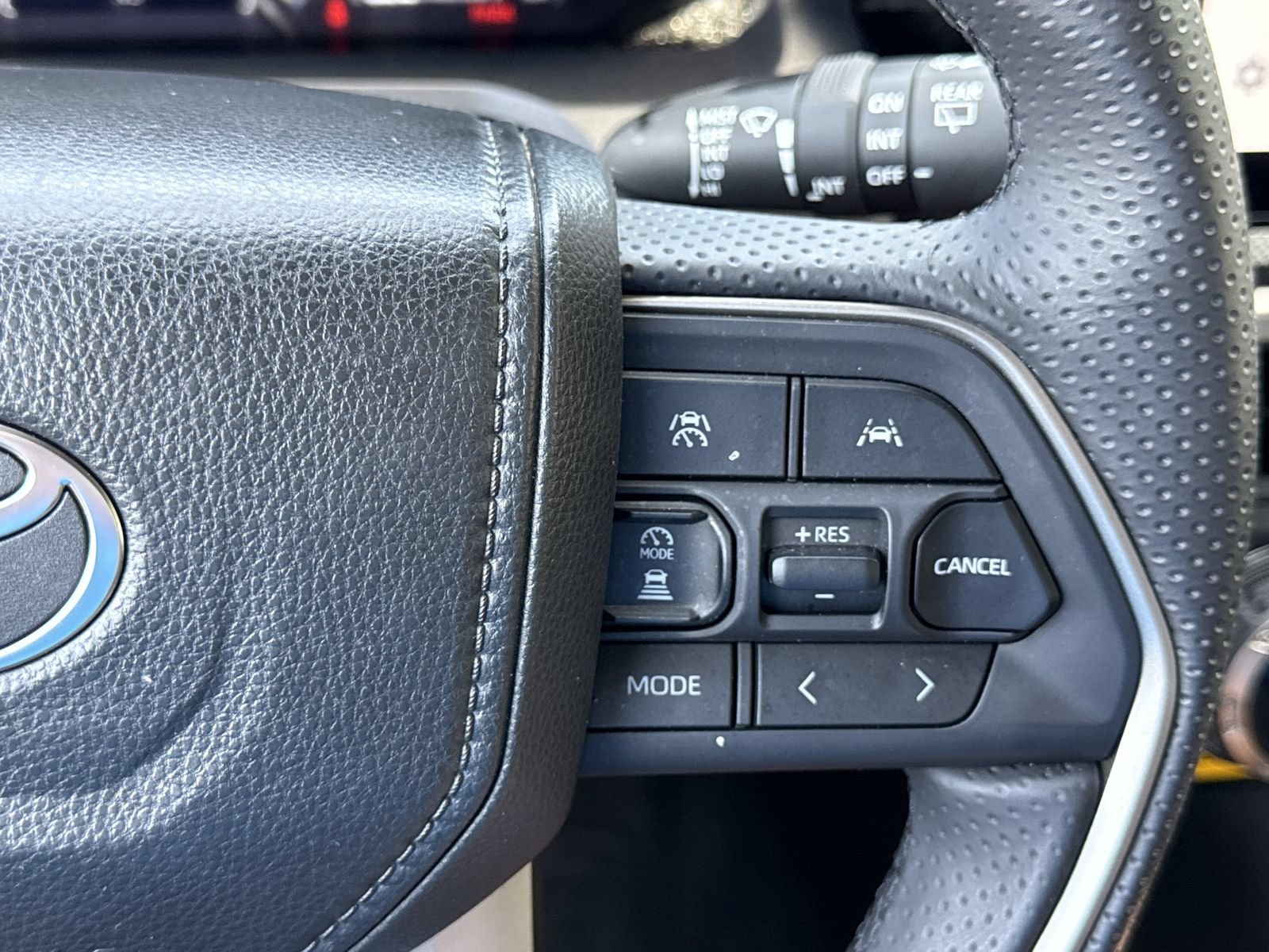 Used 2026 Toyota 4Runner Limited AWD/4WD image 22