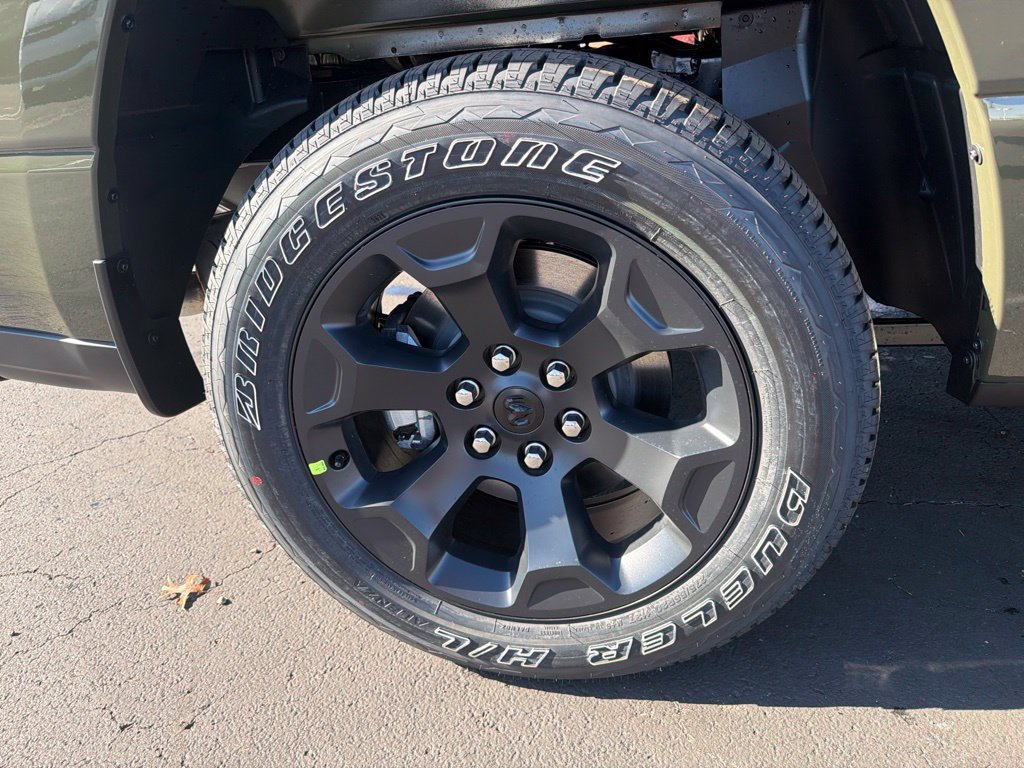New 2027 RAM 1500 Express AWD/4WD image 9