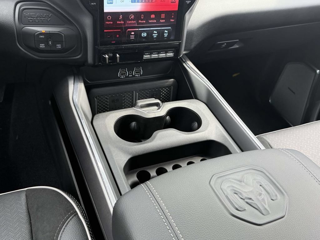 New 2026 RAM 2500 Laramie AWD/4WD image 9