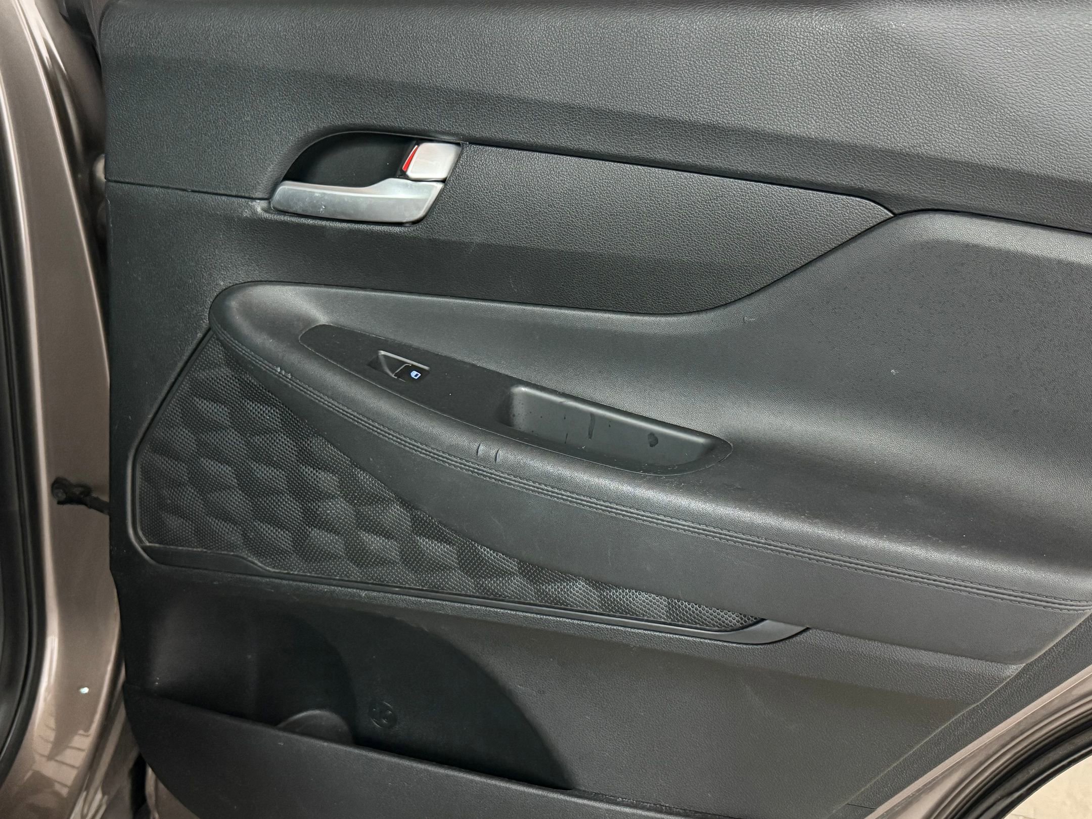 Used 2019 Hyundai Santa Fe SE image 33