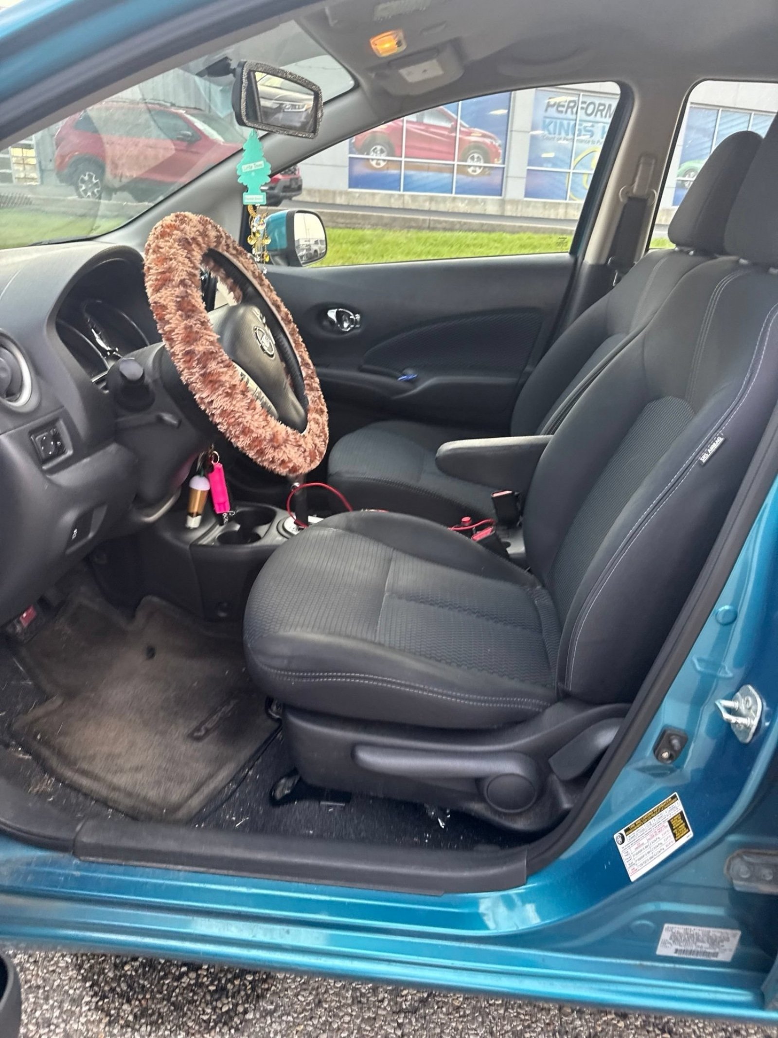 Used 2014 Nissan Versa Note SV w/ Convenience Package FWD image 4