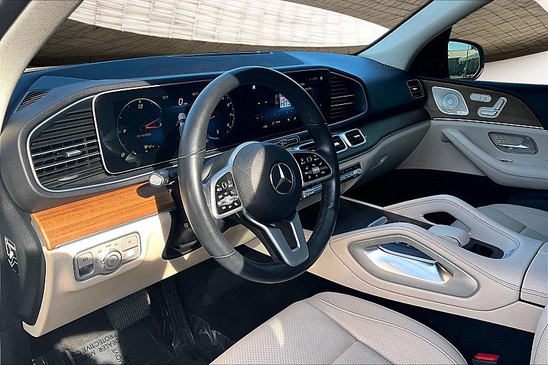 Used 2021 Mercedes-Benz GLE 350 4MATIC w/ Premium Package image 13