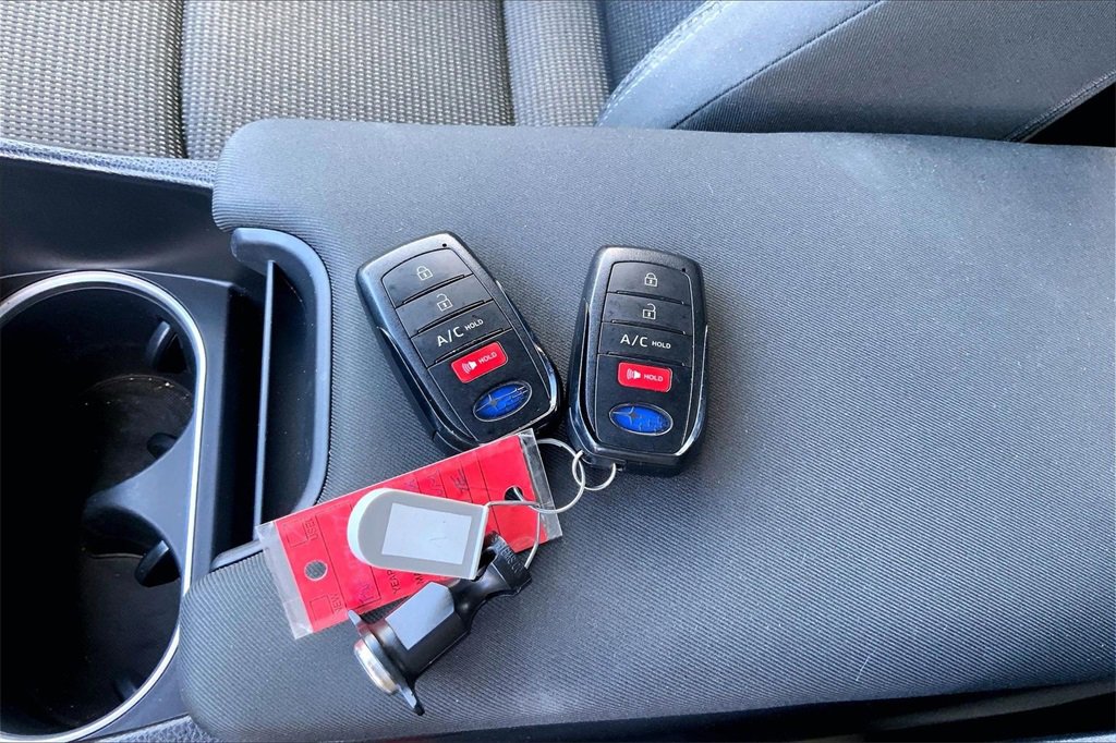 Used 2023 Subaru Solterra AWD image 33