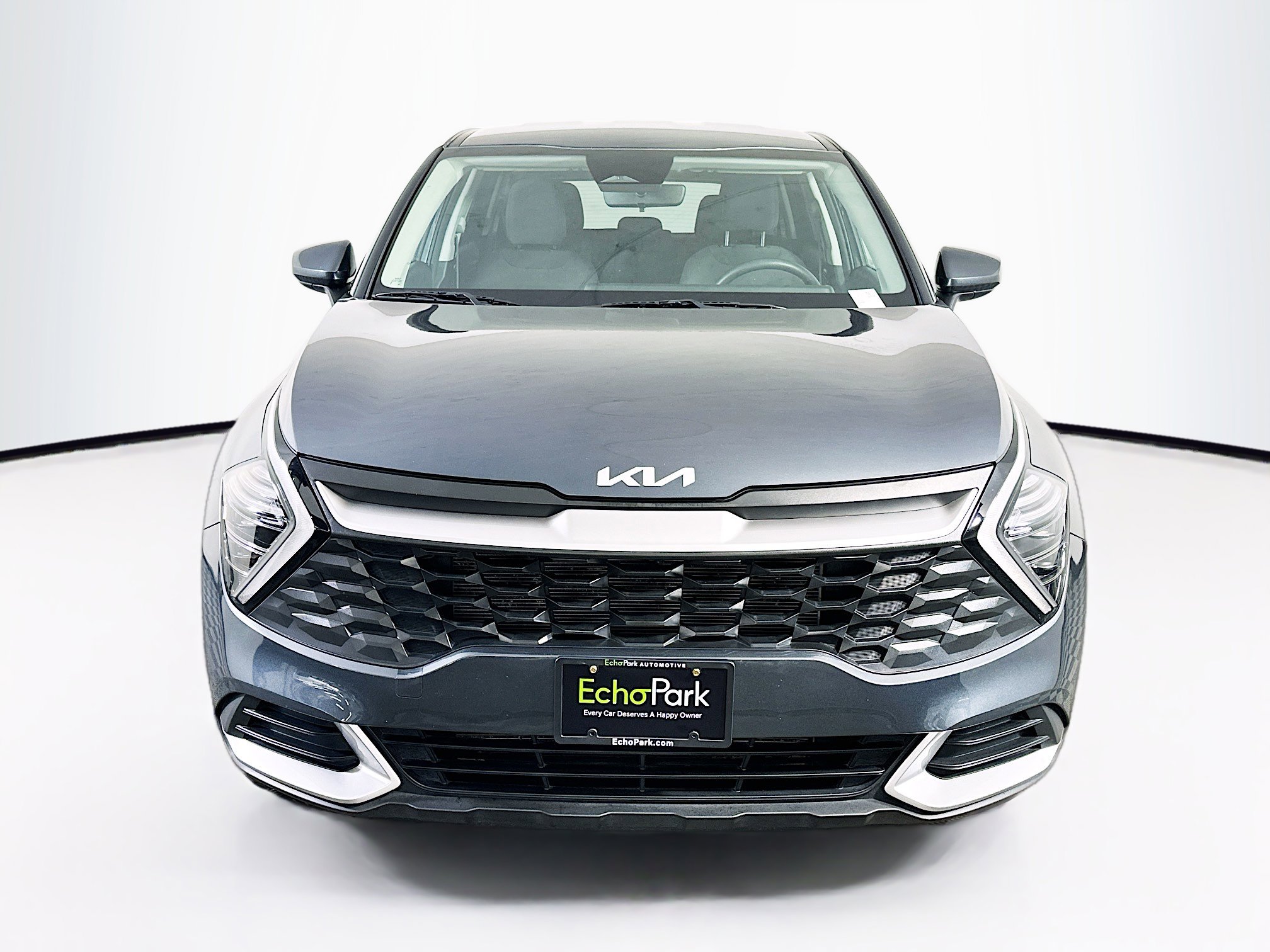 Used 2025 Kia Sportage LX image 2