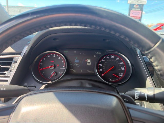 Used 2023 Toyota Camry XSE FWD image 13
