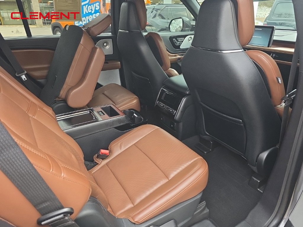 Used 2021 Lincoln Aviator Reserve w/ Equipment Group 208A image 14