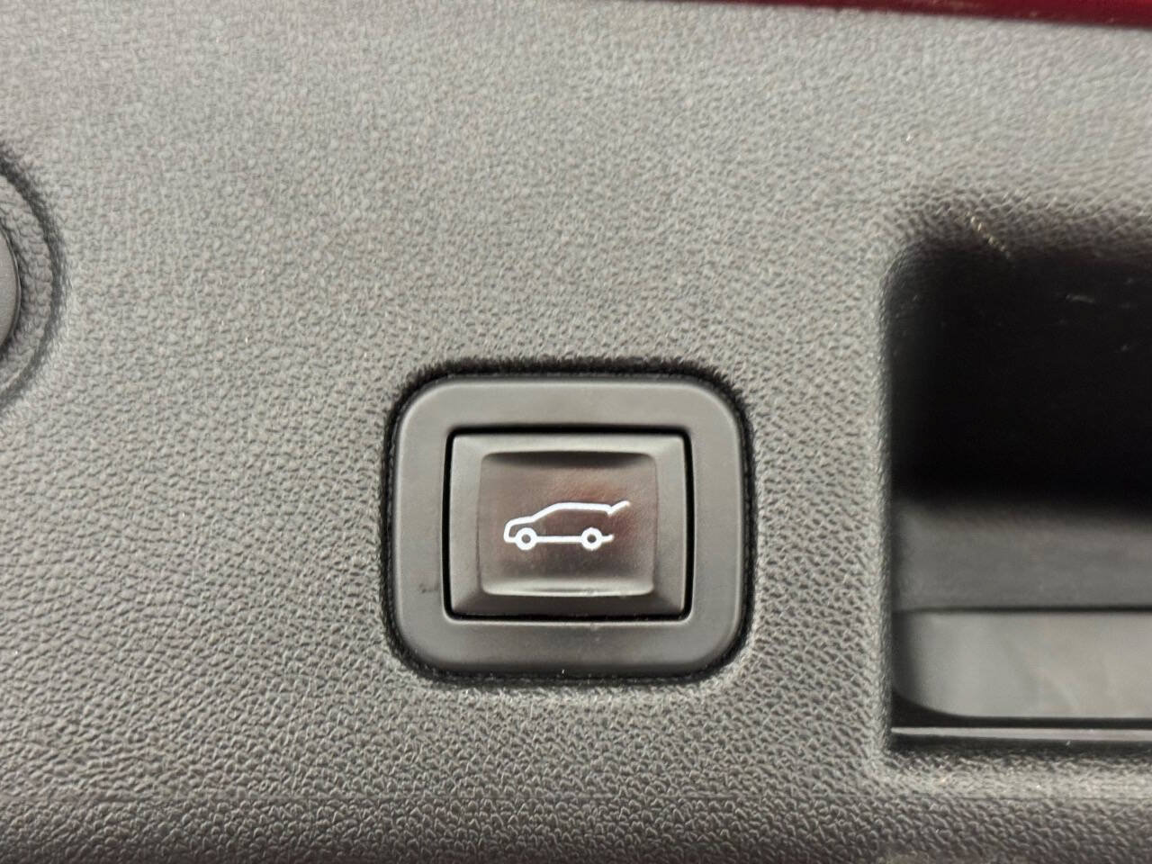 Used 2019 Chevrolet Equinox LT w/ LT True North Edition AWD/4WD image 16