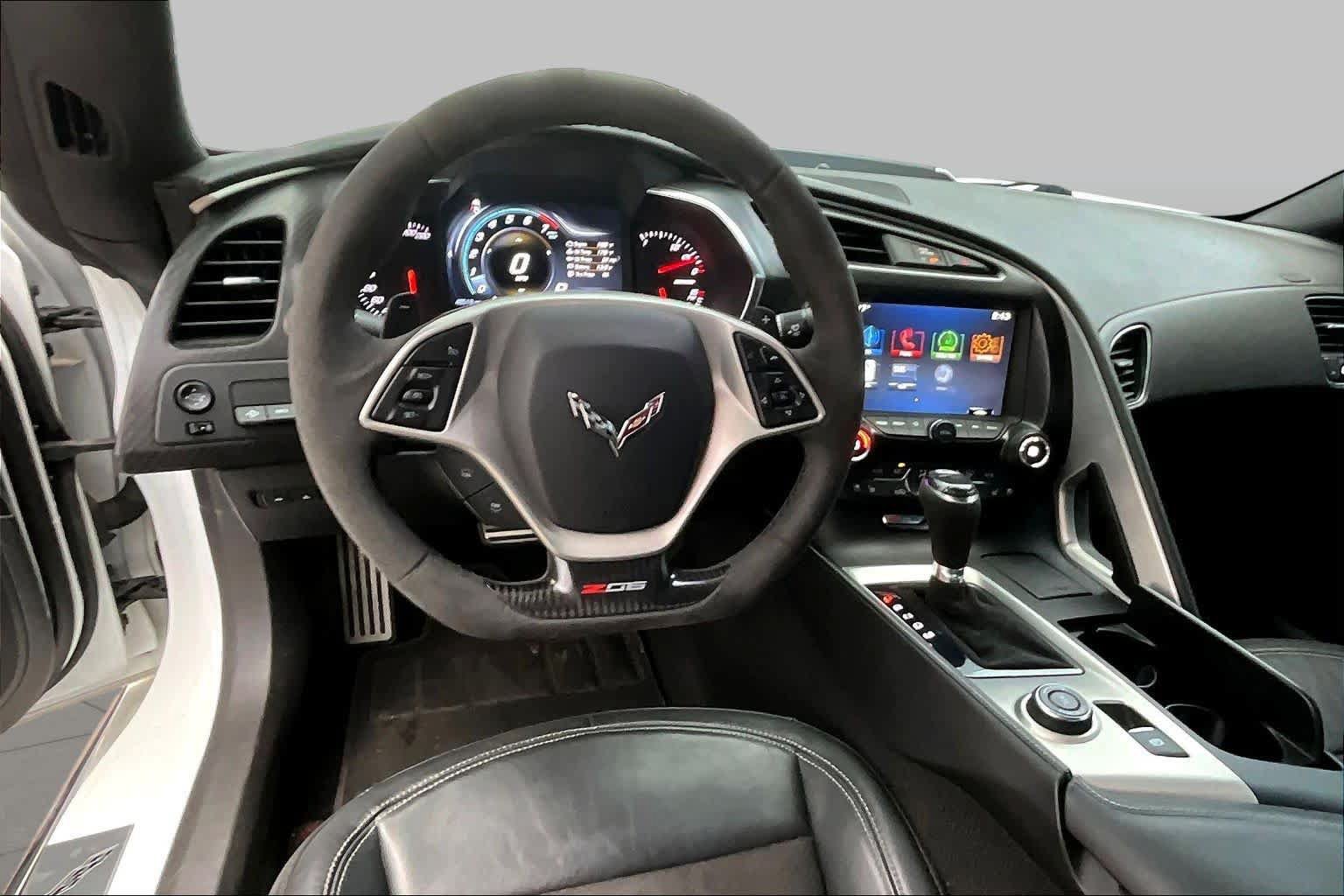 Used 2015 Chevrolet Corvette Z06 w/ 2LZ Preferred Equipment Group RWD image 6