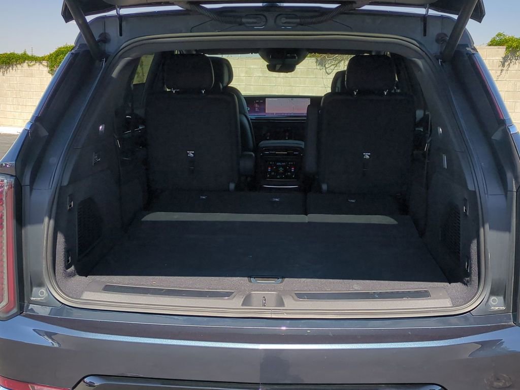 Certified 2025 Cadillac Escalade IQ Luxury 1 AWD/4WD image 31